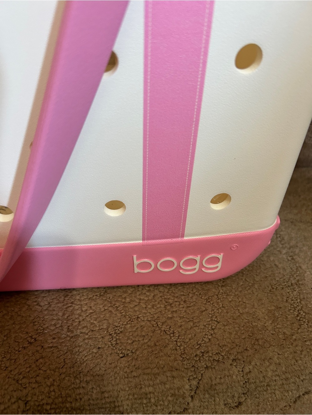 - NWT BUBBLEGUM PINK VARSITY LARGE BOGG BAG - Picture 2 of 2